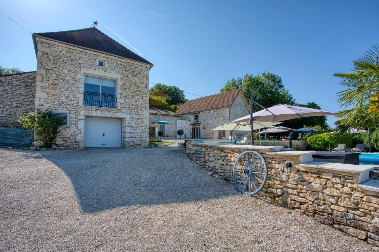 Domaine Des Pierres Blanches - Chambres D'Hotes Carlux Exteriör bild