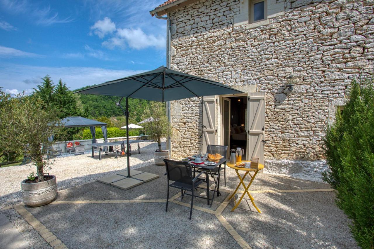 Domaine Des Pierres Blanches - Chambres D'Hotes Carlux Exteriör bild